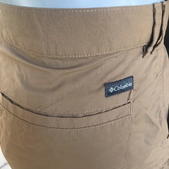 Columbia Omni Shade Sun Protection Cargo Tan Nylon Hiking Shorts Men's Size 42 - Picture 3 of 7